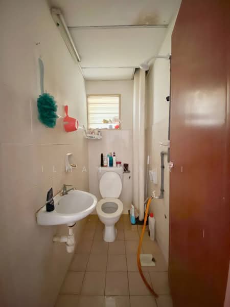Apartment for Sale at Puchong Permata 1 - Ilman Nahri - Bathroom - PropertyGuru.com.my