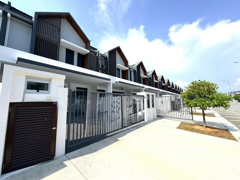 Rumah Teres 2 Tingkat untuk Dijual di Sepang (Selangor) - Ashraf Azwan - Exterior - PropertyGuru.com.my