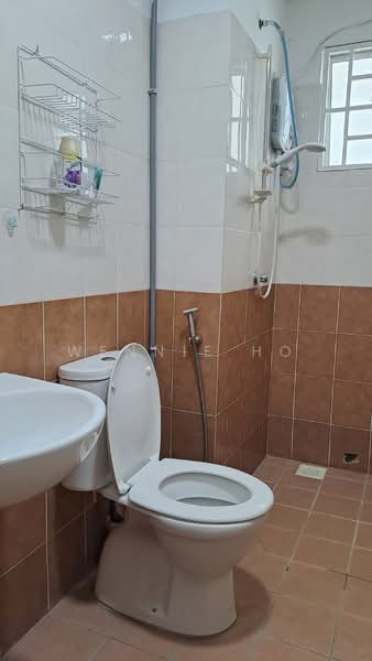 Condominium for Rent at Pearl Avenue - Wennie Ho - Bathroom - PropertyGuru.com.my