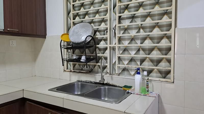 Condominium for Rent at Pearl Avenue - Wennie Ho - Kitchen - PropertyGuru.com.my