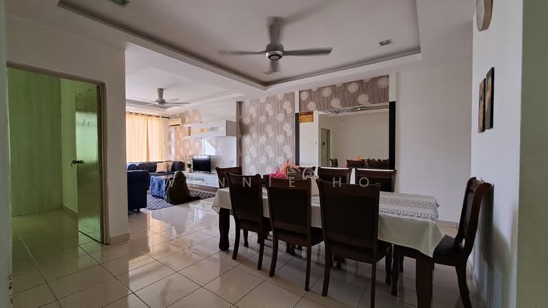 Condominium for Rent at Pearl Avenue - Wennie Ho - Living Room - PropertyGuru.com.my