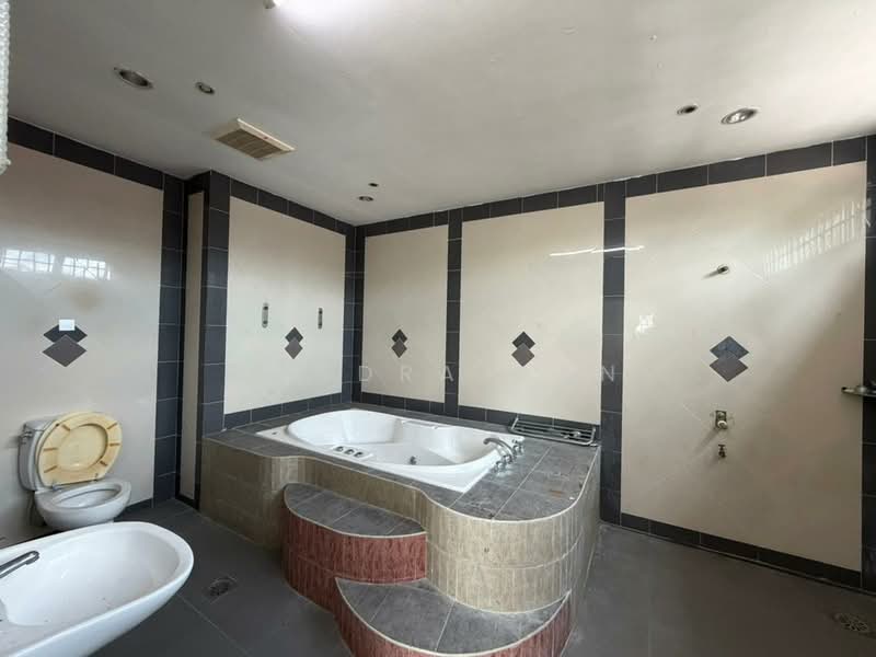 1-storey Terraced House for Sale in Taman Puteri Wangsa (Ulu Tiram) - Sandra Gan - Bathroom - PropertyGuru.com.my