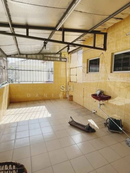 Rumah Teres 2 Tingkat untuk Dijual di Taman Chi Liung (Klang) - Daniel Kok - Balcony - PropertyGuru.com.my