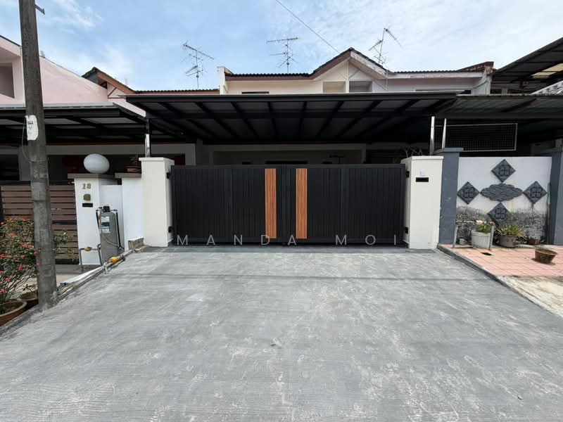 2-storey Terraced House for Sale in Taman Desa Cemerlang (Ulu Tiram) - Amanda Moi - PropertyGuru.com.my