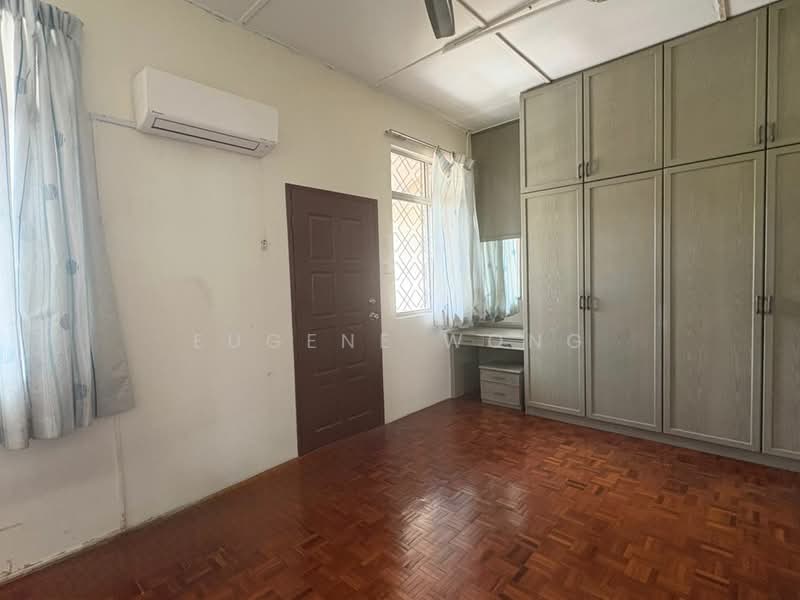 2-storey Terraced House for Rent in Taman Universiti Indah (Seri Kembangan) - Eugene Wong - Bedroom - PropertyGuru.com.my
