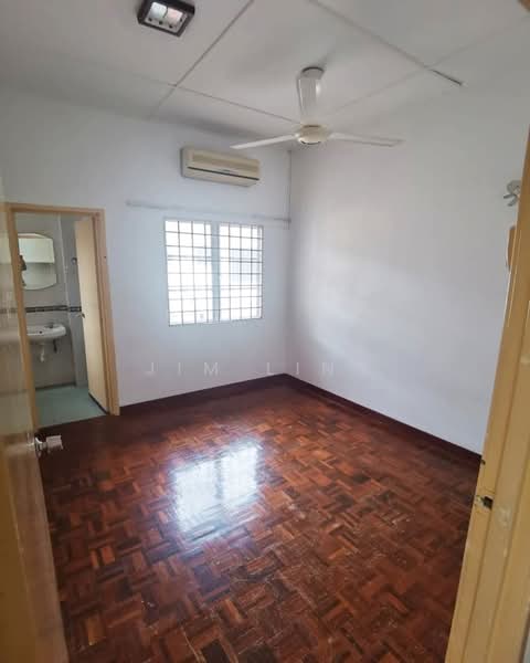 2-storey Terraced House for Sale in Kota Kemuning (Shah Alam) - Jim Ling - Bedroom - PropertyGuru.com.my