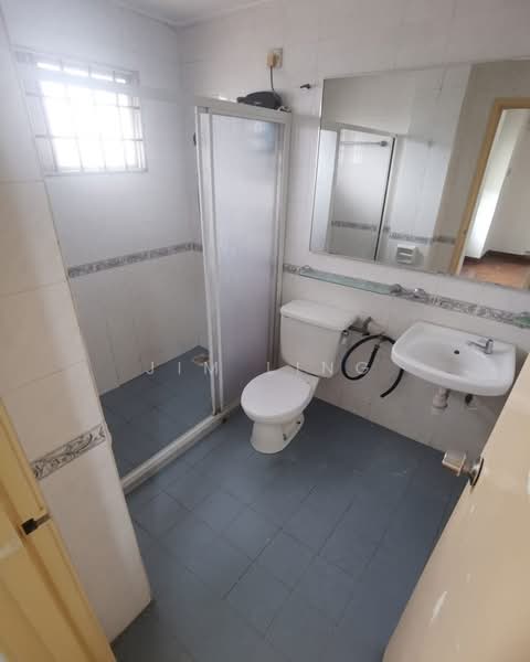2-storey Terraced House for Sale in Kota Kemuning (Shah Alam) - Jim Ling - Bathroom - PropertyGuru.com.my