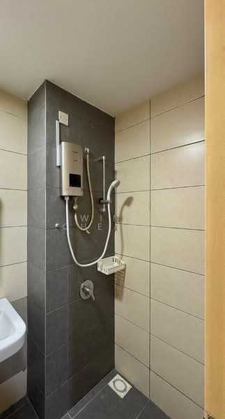 Kondominium untuk Disewa di The Holmes 1 - Wind Cheang - Bathroom - PropertyGuru.com.my
