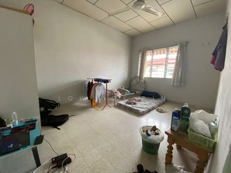 2-storey Terraced House for Sale in SS2 (Petaling Jaya) - Low Kok Pin - Bedroom - PropertyGuru.com.my