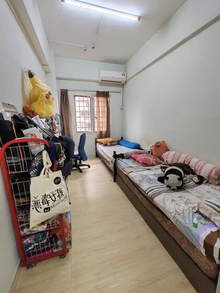 Apartment for Sale at Prima Saujana - Kathy Pong - Bedroom - PropertyGuru.com.my