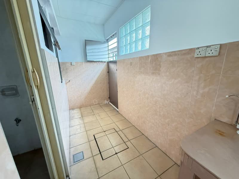 2-storey Terraced House for Sale in Taman Sri Putra Mas (Sungai Buloh) - Tom Yip - Interior - PropertyGuru.com.my