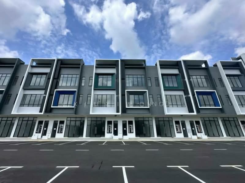 Shop / Office for Rent in Austin Crest (Johor Bahru) - Xiuxiu Ng - Exterior - PropertyGuru.com.my