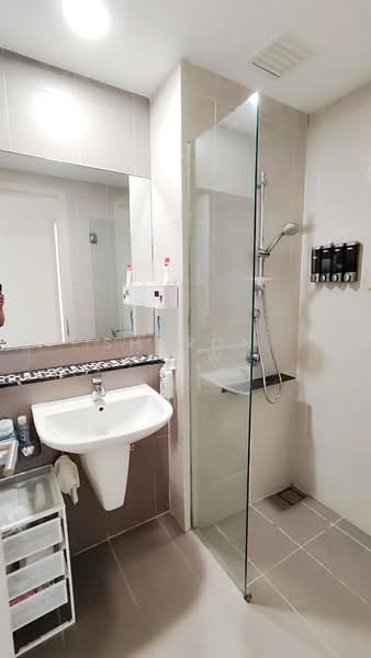 Servis Apartment untuk Disewa di G Residence - Sharon Liew - Bathroom - PropertyGuru.com.my