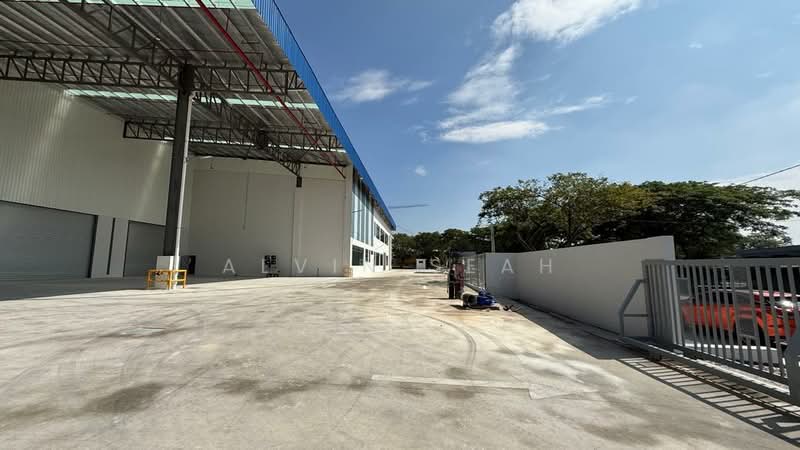 Factory for Rent in Taman Desa Cemerlang (Ulu Tiram) - Alvin Seah - Exterior - PropertyGuru.com.my