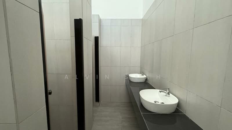 Kilang untuk Dijual di Ulu Tiram (Johor) - Alvin Seah - Bathroom - PropertyGuru.com.my