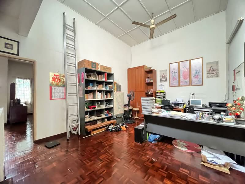 2-storey Terraced House for Sale in Taman Mutiara Subang (Shah Alam) - Patrick Leong - Study - PropertyGuru.com.my