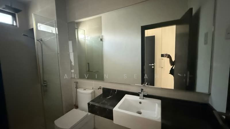 Semi-Detached House for Sale in Leisure Farm (Gelang Patah) - Alvin Seah - Bathroom - PropertyGuru.com.my