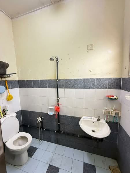 Townhouse for Sale in Subang Bestari (Shah Alam) - Patrick Leong - Bathroom - PropertyGuru.com.my
