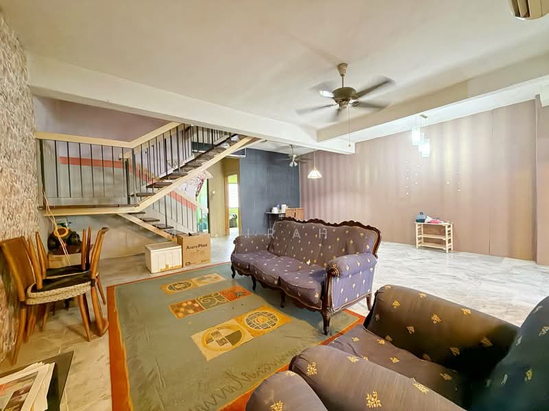 2-storey Terraced House for Sale in Ampang Jaya (Ampang) - Mahirah . - Living Room - PropertyGuru.com.my