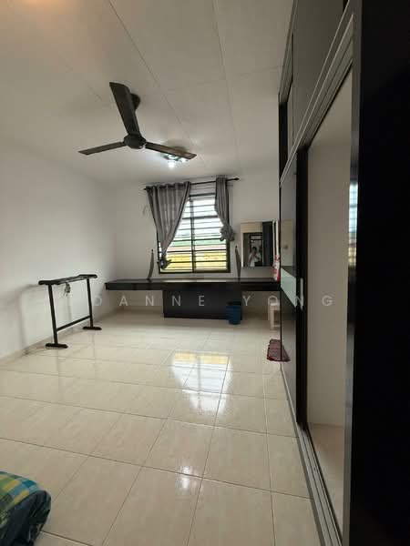 Rumah Teres 2 Tingkat untuk Dijual di Taman Bestari Indah (Ulu Tiram) - JOANNE YONG - Bedroom - PropertyGuru.com.my