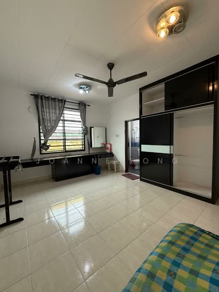 Rumah Teres 2 Tingkat untuk Dijual di Taman Bestari Indah (Ulu Tiram) - JOANNE YONG - Bedroom - PropertyGuru.com.my