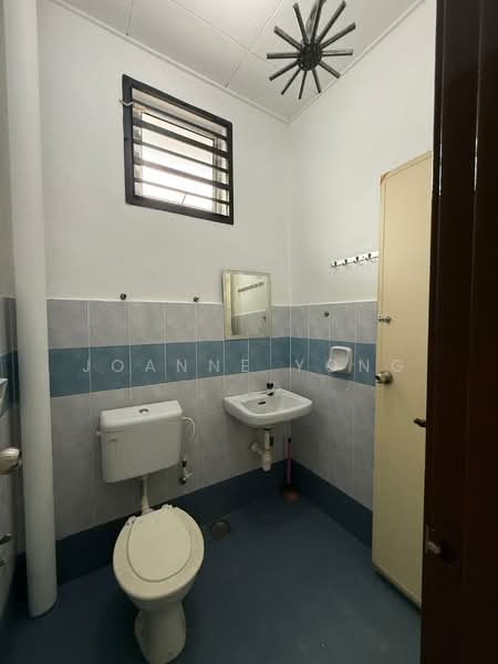 Rumah Teres 2 Tingkat untuk Dijual di Taman Bestari Indah (Ulu Tiram) - JOANNE YONG - Bathroom - PropertyGuru.com.my