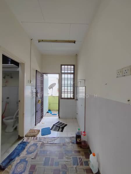 Apartment for Sale at Taman Ehsan Jaya - Smith Goh - Corridor - PropertyGuru.com.my