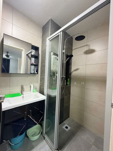 Servis Apartment untuk Disewa di AraTre' Residences - Nick Chan - Bathroom - PropertyGuru.com.my