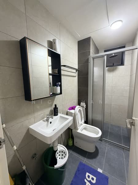 Servis Apartment untuk Disewa di AraTre' Residences - Nick Chan - Bathroom - PropertyGuru.com.my