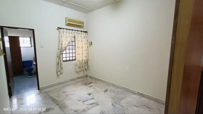 2-storey Terraced House for Sale in Teluk Gadung Besar (Port Klang (Pelabuhan Klang)) - M.K. Lee - Bathroom - PropertyGuru.com.my