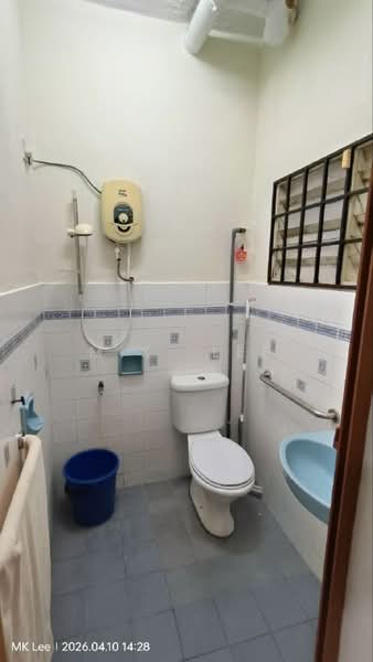 2-storey Terraced House for Sale in Teluk Gadung Besar (Port Klang (Pelabuhan Klang)) - M.K. Lee - Bathroom - PropertyGuru.com.my