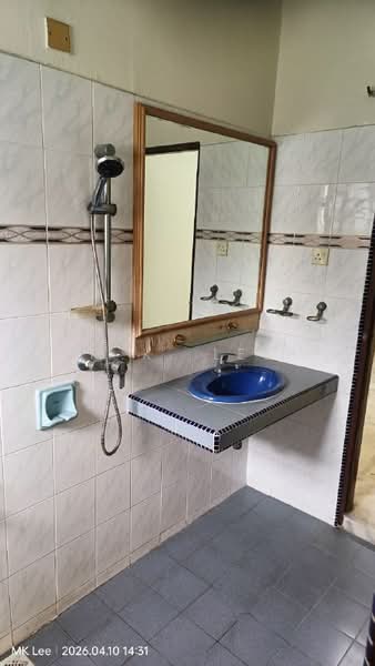 2-storey Terraced House for Sale in Teluk Gadung Besar (Port Klang (Pelabuhan Klang)) - M.K. Lee - Bathroom - PropertyGuru.com.my