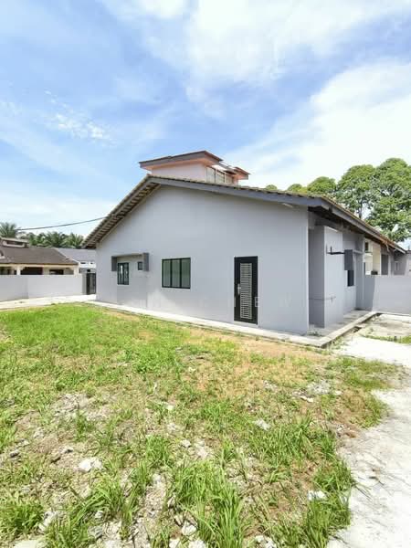 Rumah Teres 1 Tingkat untuk Dijual di Johor Bahru (Johor) - Jin Chew - Exterior - PropertyGuru.com.my
