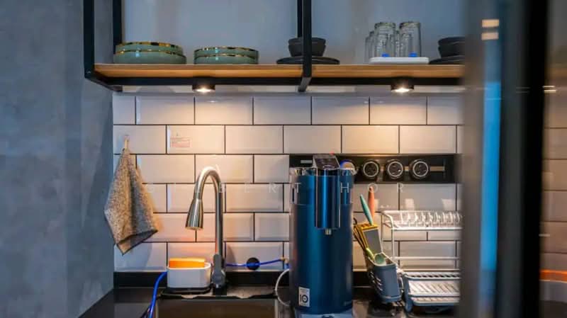 Service Residence for Sale at TR Residence - Gilbert Hor - Kitchen - PropertyGuru.com.my