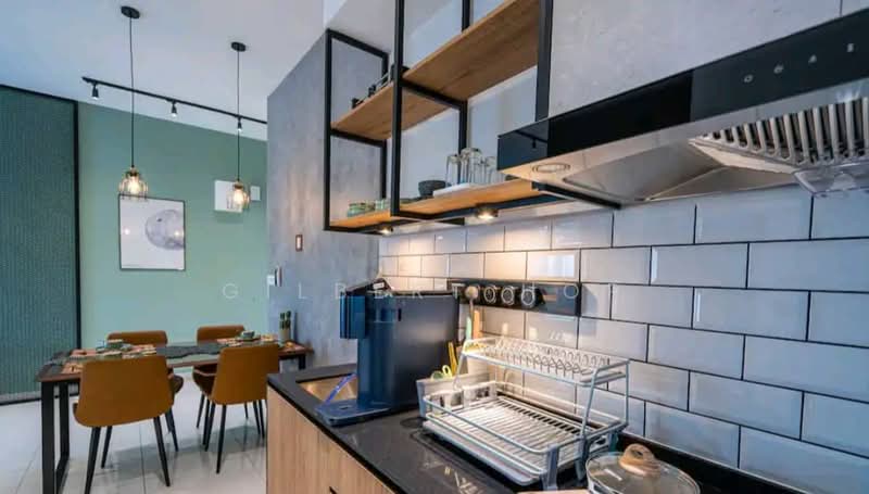 Service Residence for Sale at TR Residence - Gilbert Hor - Kitchen - PropertyGuru.com.my