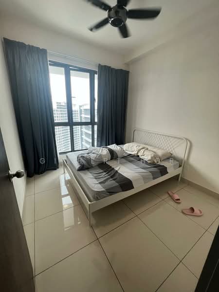 Service Residence for Sale at KL Traders Square - Gilbert Hor - Bedroom - PropertyGuru.com.my