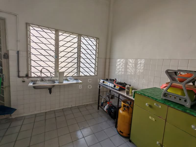 2-storey Terraced House for Rent in Taman Bukit Beruang (Bukit Baru) - Alvin Chan Kai Boon - Kitchen - PropertyGuru.com.my