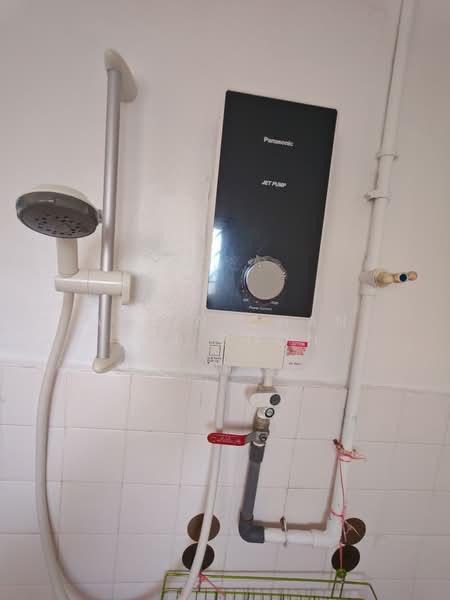 2-storey Terraced House for Rent in Taman Bukit Beruang (Bukit Baru) - Alvin Chan Kai Boon - Bathroom - PropertyGuru.com.my