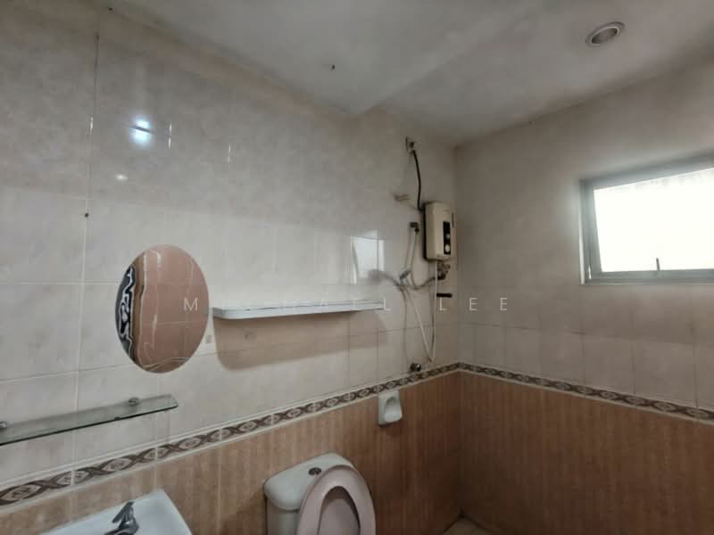 Apartment for Rent at Bistari Impian Apartment - Michael Lee - Bathroom - PropertyGuru.com.my