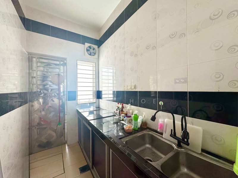 2-storey Terraced House for Sale in Bukit Indah (Iskandar Puteri (Nusajaya)) - Mars Hoe - Kitchen - PropertyGuru.com.my