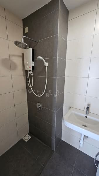 Condominium for Sale at The Holmes 1 - Wilson Ong - Bathroom - PropertyGuru.com.my