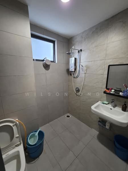 Kondominium untuk Dijual di The Holmes 2 - Wilson Ong - Bathroom - PropertyGuru.com.my