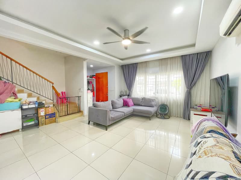 2-storey Terraced House for Sale in Cyberjaya (Selangor) - Ashraf Azwan - Living Room - PropertyGuru.com.my