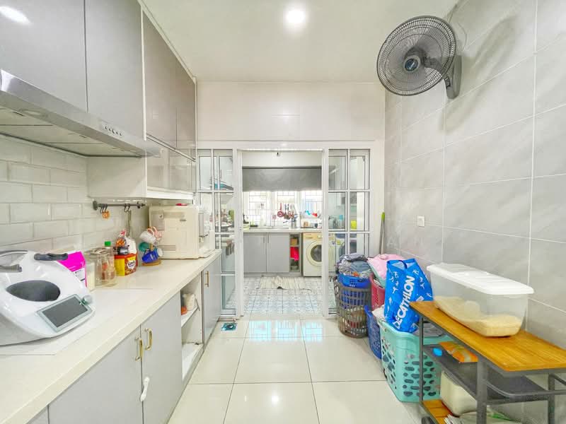 2-storey Terraced House for Sale in Cyberjaya (Selangor) - Ashraf Azwan - Kitchen - PropertyGuru.com.my