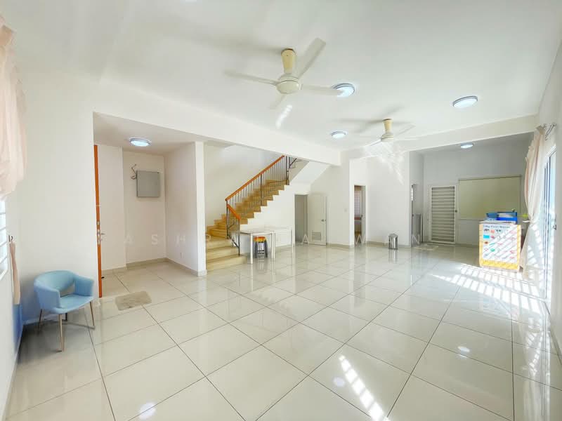 2-storey Terraced House for Sale in Cyberjaya (Selangor) - Ashraf Azwan - Living Room - PropertyGuru.com.my