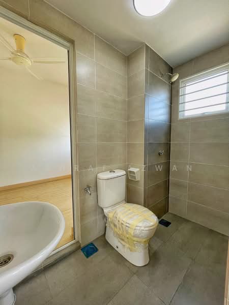 2-storey Terraced House for Sale in Cyberjaya (Selangor) - Ashraf Azwan - Bathroom - PropertyGuru.com.my