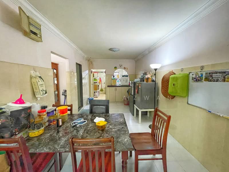 2-storey Terraced House for Sale in Bandar Baru Bangi (Selangor) - Ashraf Azwan - Kitchen - PropertyGuru.com.my