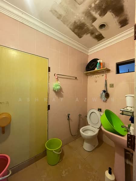 2-storey Terraced House for Sale in Bandar Baru Bangi (Selangor) - Ashraf Azwan - Bathroom - PropertyGuru.com.my