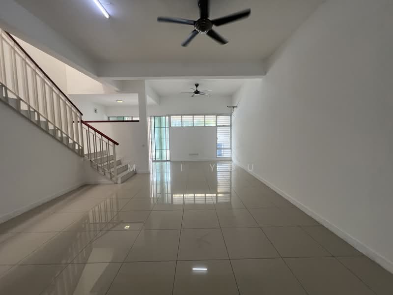 2-storey Terraced House for Rent in Bandar Saujana Putra (Tanjong Duabelas) - Miki You - Living Room - PropertyGuru.com.my