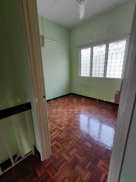 2-storey Terraced House for Sale in Subang Jaya (Selangor) - Christine Lim - Upstairs Bedroom - PropertyGuru.com.my